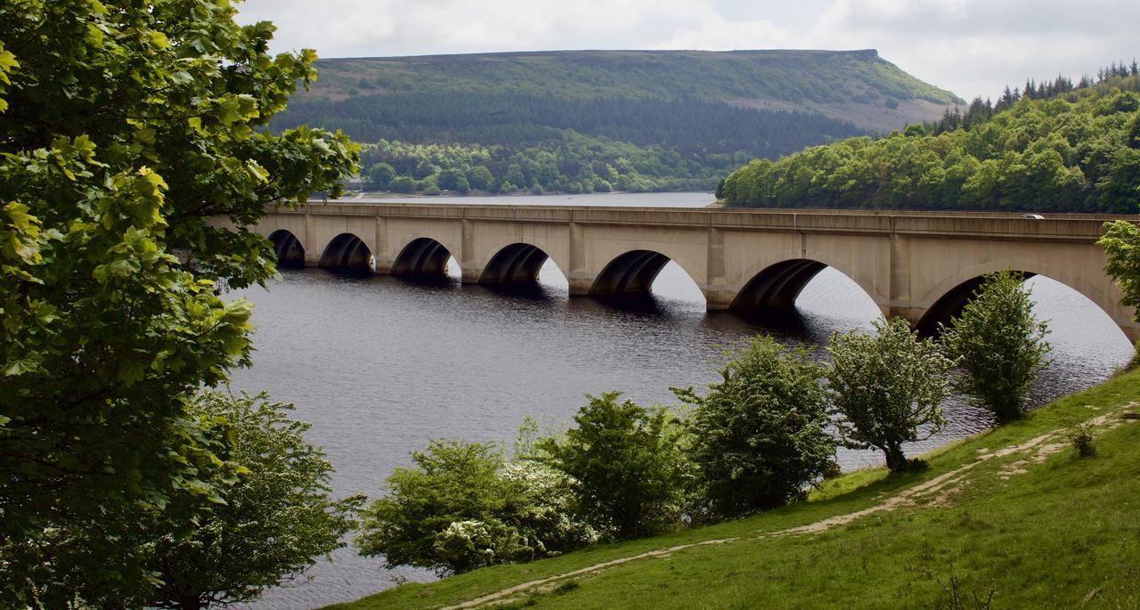 Yorkshire Bridge Inn Bamford Exterior photo