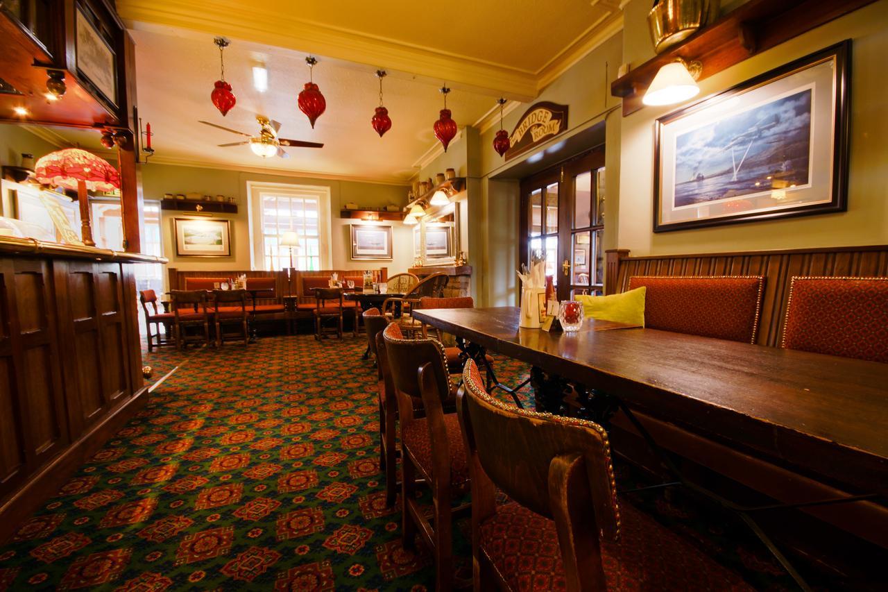 Yorkshire Bridge Inn Bamford Exterior photo